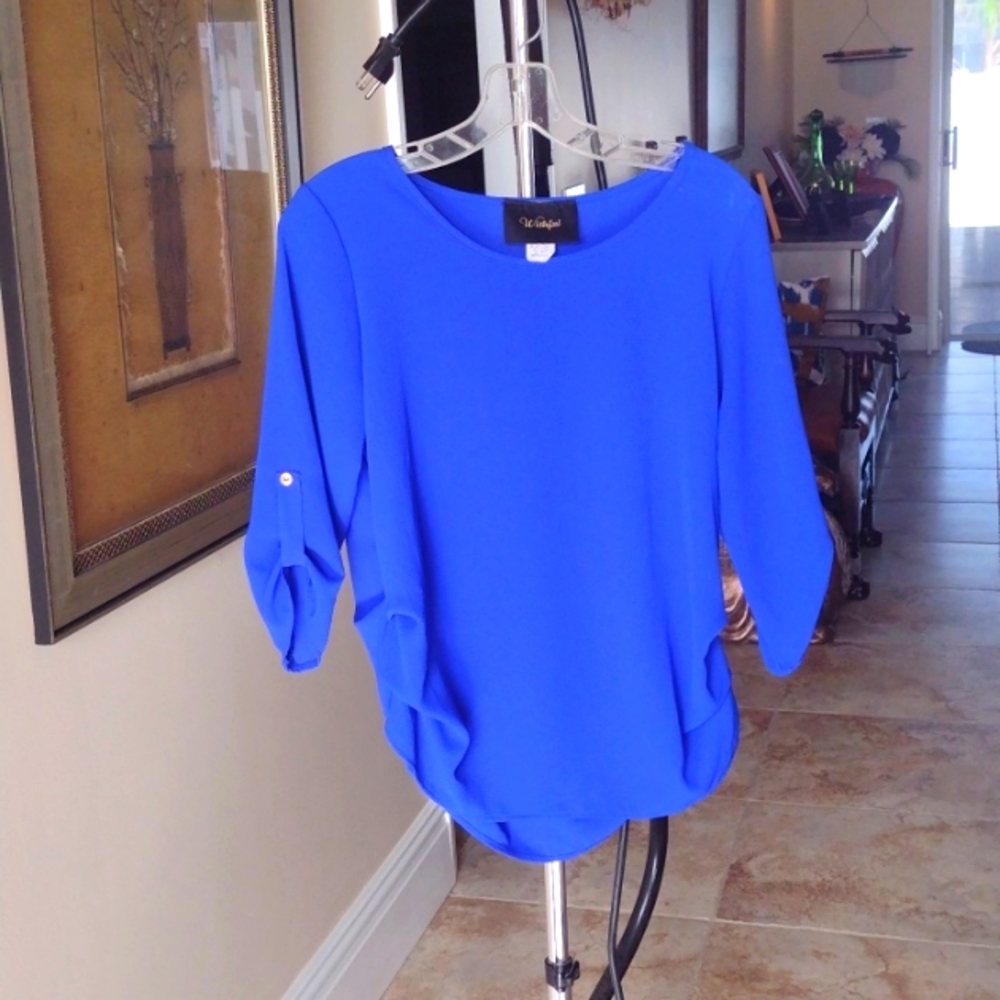 Wishful brand pullover blouse size medium beautiful blue like new